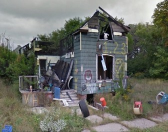 Zdjęcia z Google Street View ujawniają szokującą gwałtowność upadku Detroit